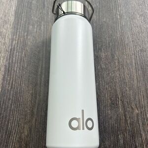 ALO Yoga White Water Bottle